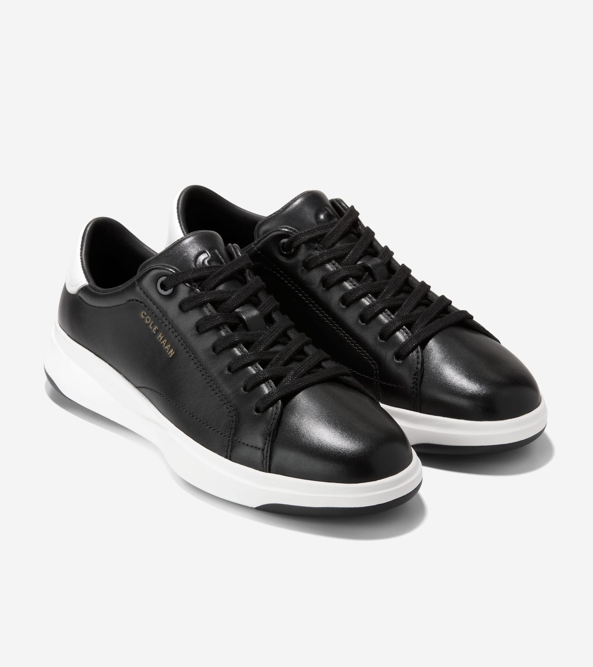 W35499:BLACK/WHITE LEATHER